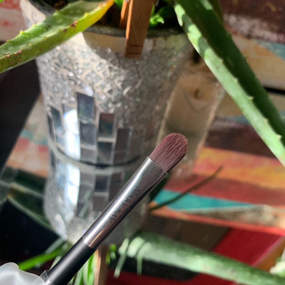 MK Cream eye color/concealer brush
